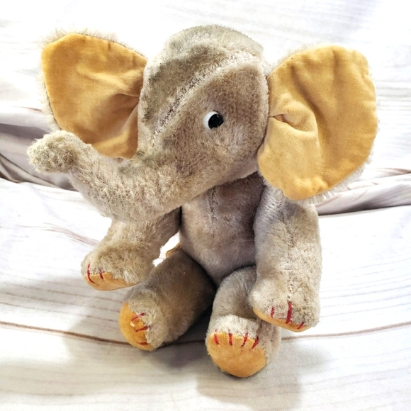 Vintage Mohair Elephant Straw Stuffed Animal Made In Japan 1950s Sitting 7 Inch - Picture 1 of 15